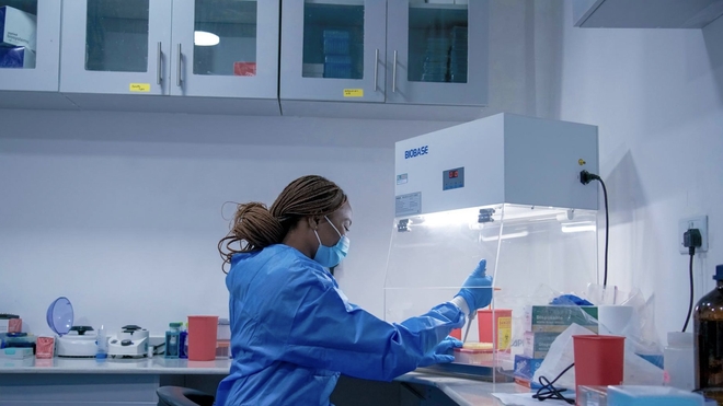 Des chercheurs sud-africains avaient identifié Omicron pour la première fois