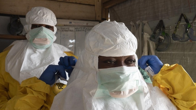 Des professionnels de santé en Ouganda
