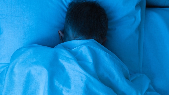 Un enfant qui a peur du noir