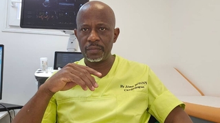 Pr Aimé Bonny : Face à l'insuffisance cardiaque, "il faut limiter sa consommation de liquides"