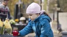 Enfant orphelin : se reconstruire grâce aux associations