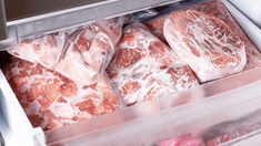 Peut-on manger des aliments qui ont glacé dans le congélateur ?