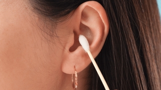 Nettoyage des oreilles : faut-il utiliser ces objets ?