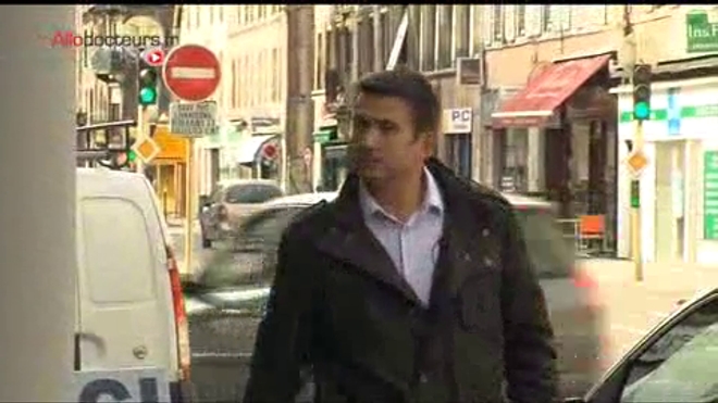 Depuis l'affaire du Mediator, les relations entre médecins et laboratoires font partie des sujets hautement sensibles... - reportage d'Hejer Tliha, Franck Karimalo et Adeline Salapak du 24 octobre 2012