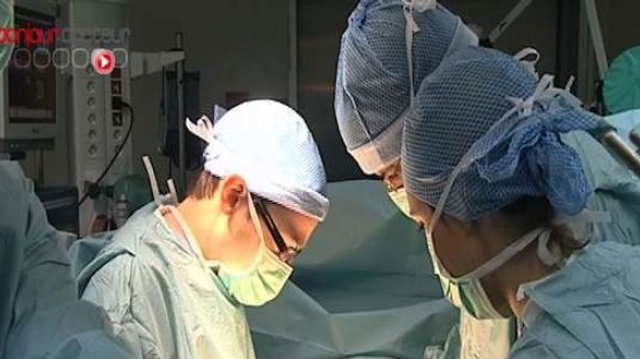 Une patiente allemande se fait retirer une tumeur de 28 kg