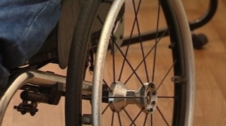 Un paraplégique refait quelques pas grâce à une stimulation par électrodes