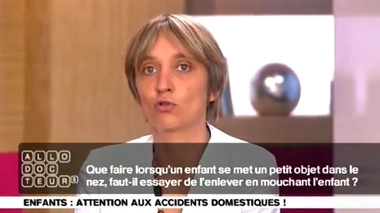 Accidents domestiques : un objet coincé dans le nez ?