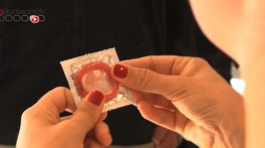 Sida : les jeunes négligent l'utilisation du préservatif