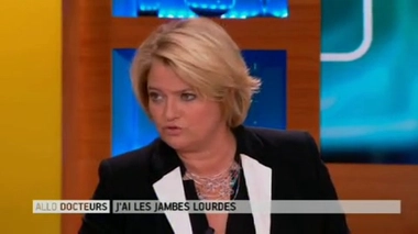 Jambes lourdes : faut-il porter des bas de contention en prévention ?