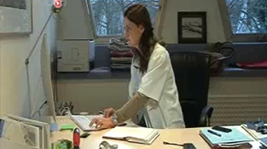 PHOTO : La famille Munoz, peu de temps avant le décès de Marlise. De gauche à droite : Erick, Mateo (aujourd'hui âgé de 15 mois) et Marlise. VIDEO : Peut-on donner la vie en état de mort ?	