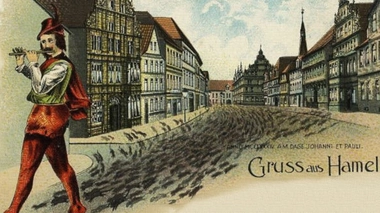 La légende de ''l'Attrapeur de rats de Hamelin'', un joueur de flûte parvient à attirer les rats qui envahissent la ville de Hamelin en leur jouant un petit air de flûte...