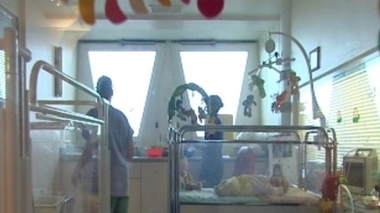 La mortalité infantile reste stable en France