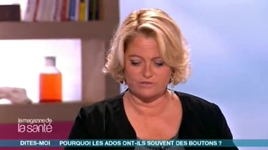 Pourquoi les ados ont-ils souvent des boutons ?