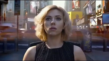 Capture d'écran de la bande-annonce du film ''Lucy'' de Luc Besson