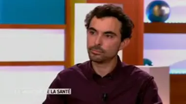 Les rhumatismes permettent-ils de prévoir la météo ? - Article initalement publié le 18 novembre 2014 sur allodocteurs.fr. Vidéo : chronique de Florian Gouthière du 1er octobre 2015. (Illustration : © imageteam - Fotolia) 