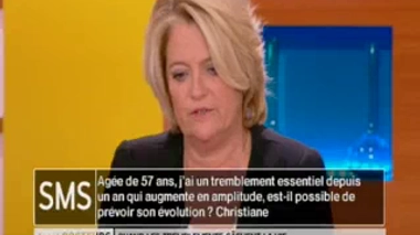 Peut-on prévoir l'évolution du tremblement essentiel ?