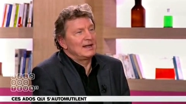 Automutilation, comparable au piercing ?