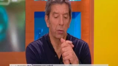 À partir de quel âge peut-on laisser un bébé dormir sur le ventre sans risque ?