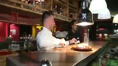 Aux Pays-Bas, un scientifique a créé un steak haché en laboratoire.