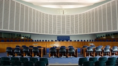 Pour son préjudice moral, le plaignant va recevoir 15.000 euros de la part de l'Etat belge.