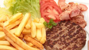 De la bouse de vache dans les steaks de hamburgers