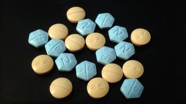 Des comprimés de propranolol. (cc-by-sa Garzfoth)