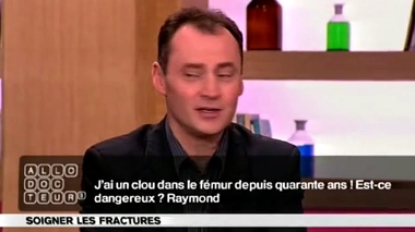 Un clou dans le fémur depuis 40 ans, est-ce dangereux ?