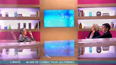 Michel Cymes et Marina Carrère d'Encausse avaient reçu Thérèse Clerc le 17 avril 2010 dans "Le magazine de la santé".