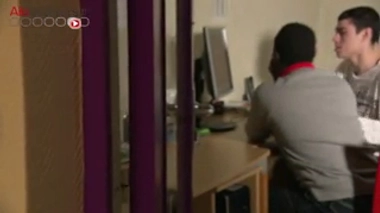 Le street art se met au braille