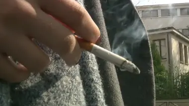 État d'urgence : l'autorisation de fumer dans les lycées devant la justice