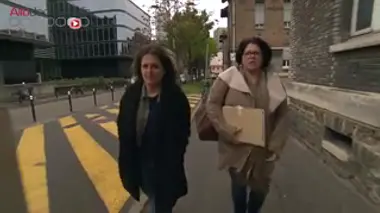 Mathilde découvre une vie d'adolescente "normale" grâce à son nouveau médicament.