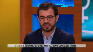 À quoi sont dues les taches blanches sur les ongles ?