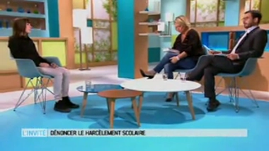 Entretien avec Mathilde Monnet, lycéenne auteure du livre "14 ans, harcelée", invitée du Magazine de la santé du 27 octobre 2016