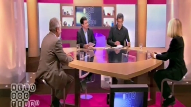 Mireille Darc était l'invitée de l'émission Allô Docteurs le 1er novembre 2010.