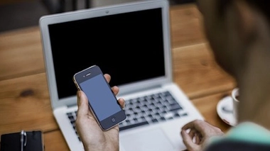 Covid : le télétravail impacte la parité femme-homme