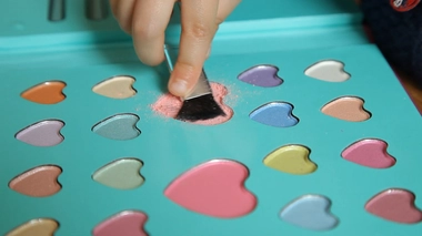 Les dangers du maquillage pour enfants