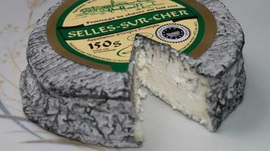 Plusieurs lots de fromage de chèvre au lait cru ont été rappelés. 
