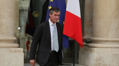 Jérôme Cahuzac autorisé à exercer la médecine générale