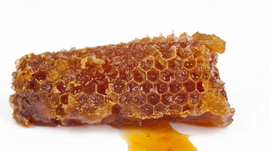 Allergiques au pollen : évitez la gelée royale et la propolis !