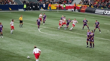 Sport : les terrains synthétiques ne préoccupent pas particulièrement l’Anses