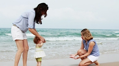 Des femmes qui ont eu recours à la PMA signent une tribune pour (enfin) peser dans le débat public