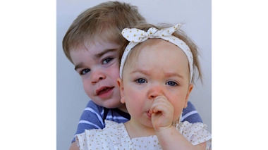 Pourquoi les parents d'Hugo et Emma sont-ils contraints d'appeler aux dons pour sauver leurs enfants ?