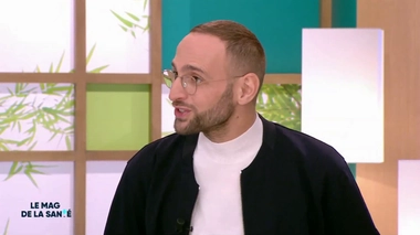 "Comment le look des infirmières a évolué", chronique de Romain Amiot, journaliste, du 22 octobre 2018