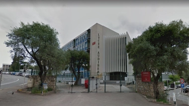 Un professeur de sport sauvé par ses élèves