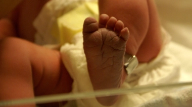 Jusqu’à 6 mois, un bébé a besoin du lait maternel ou d’une préparation équivalente