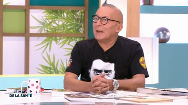 "Coiffeur pour monstres" est un conte pour enfants écrit par Alexandre Lacroix et Eglantine Ceulemans.