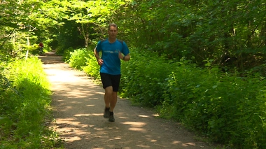 Pour échapper aux acouphènes, Tristan a choisi le trail et la peinture