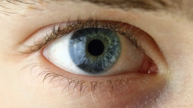 Tabac : les fumeurs sont deux fois plus à risque de cécité