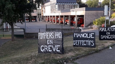 Les sapeurs-pompiers professionnels sont en grève depuis le 26 juin