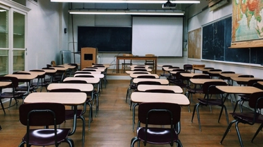 Amiante à l'école : "Soit on bloque les cours, soit on met la santé des élèves et la nôtre en danger"